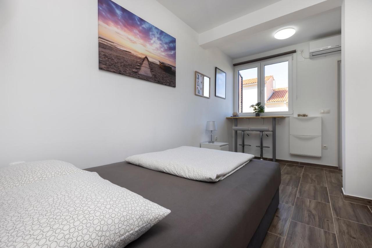 Studio Apartment Pinetree - Mali Lošinj Exterior foto